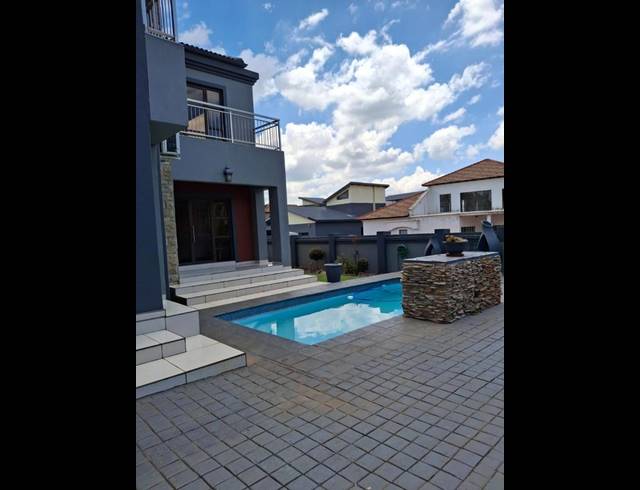 5 BEDROOM HOUSE FOR SALE IN AMANDASIG